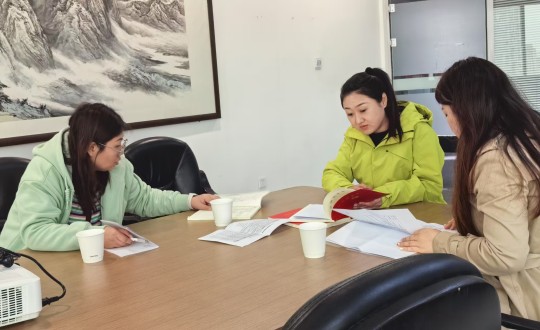 1.区社工部莅临国信集团党委考察调研_副本.jpg